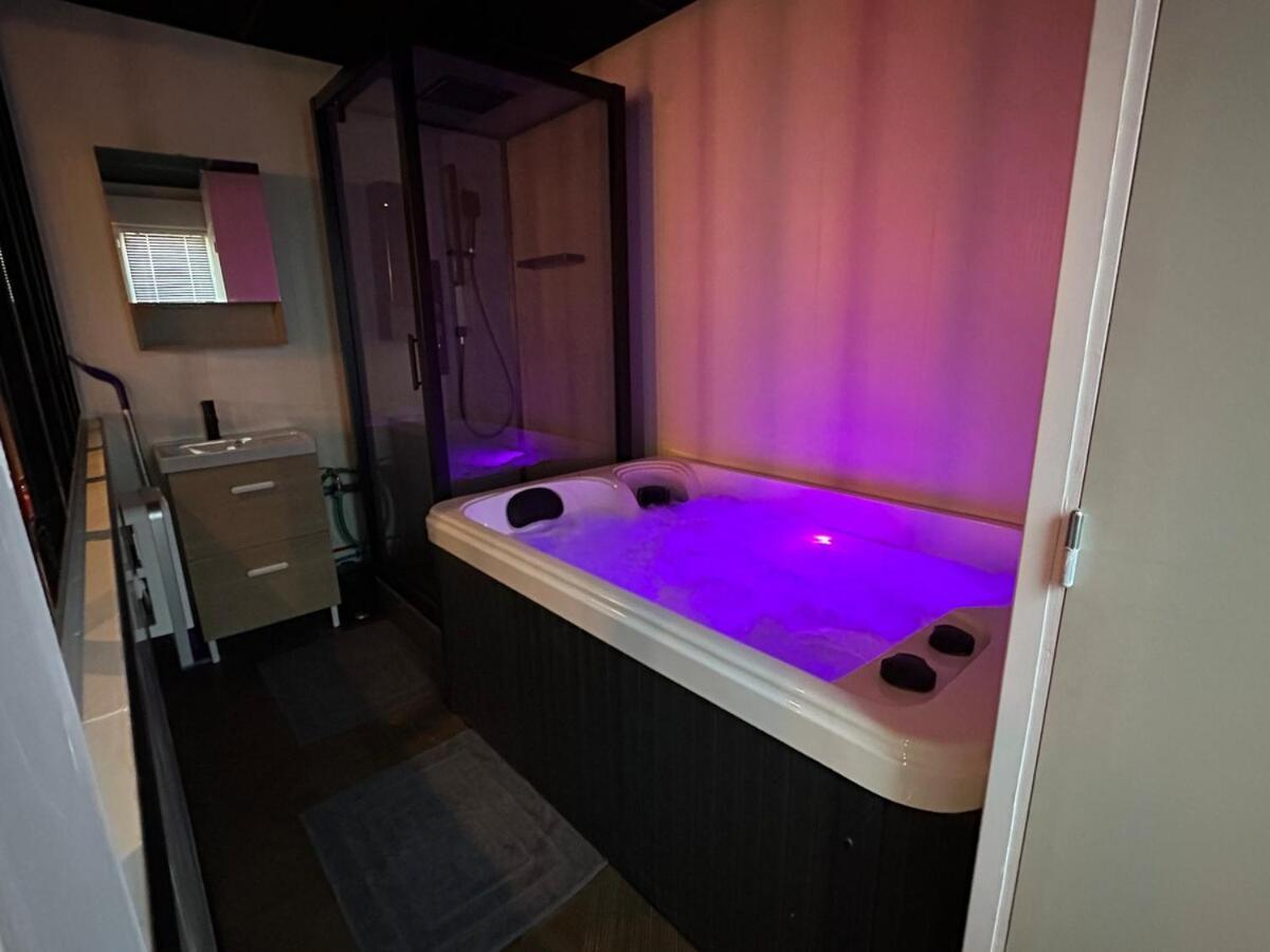 Appartement 4k Cinema, Jacuzzi